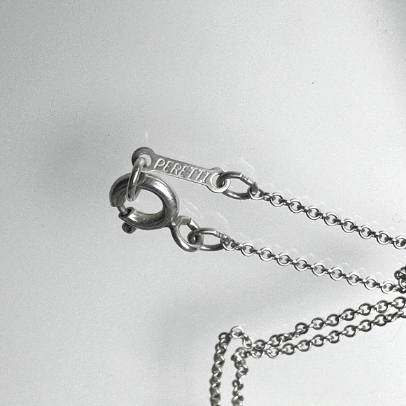 ❌SOLD❌ 💎TIFFANY & Co. Sterling Silver Elsa Peretti Bean Pendant Necklace - Picture 9 of 14